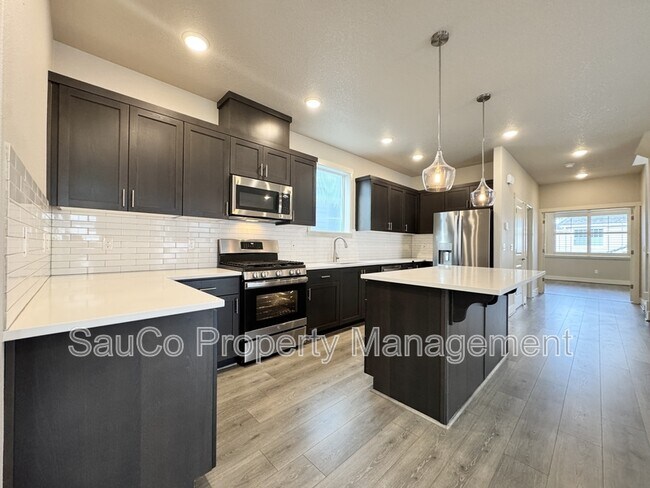 Building Photo - 14419 SW 168th Ave