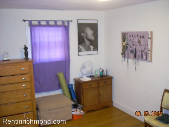 Building Photo - 2513 Stuart Ave