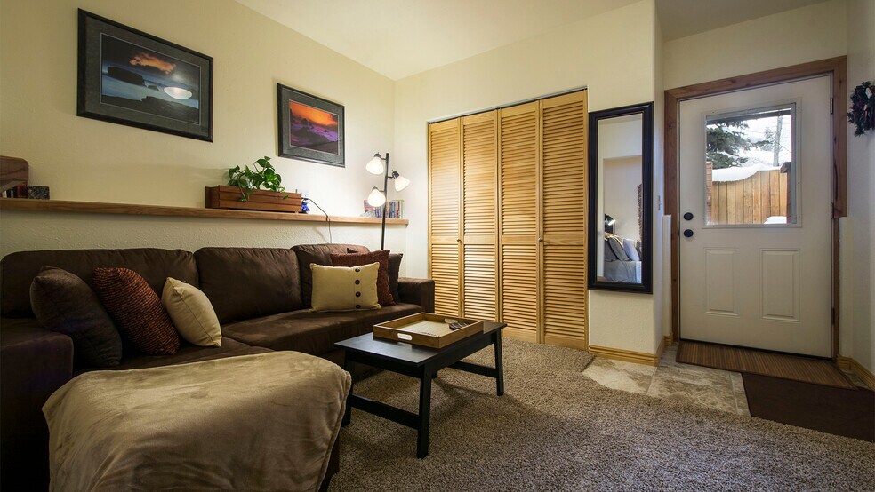 Building Photo - 1484 Willow Loop