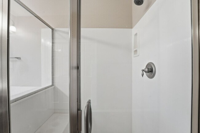 Building Photo - Spacious 3-Bedroom + Loft Home with Mounta...