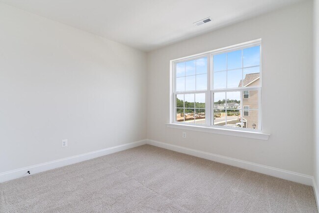 Building Photo - 95 Potomac Ct