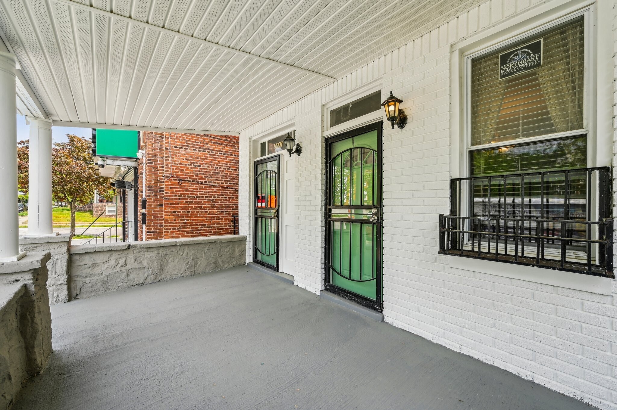 Private, separate entrances for both units. - 2431 Linden Ave