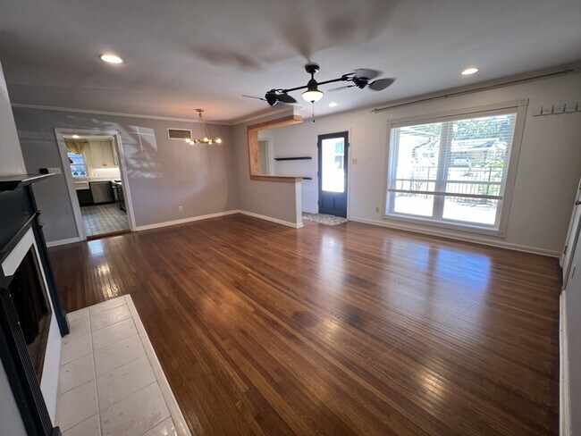 Building Photo - 129 Fernhill Ave