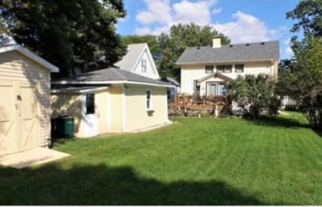 Building Photo - 976 Beecher Ave