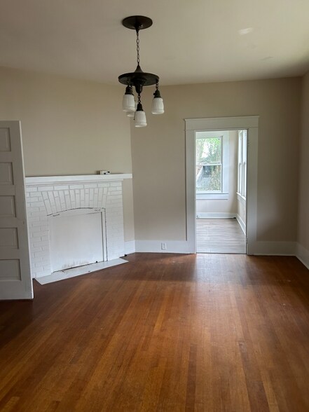 Building Photo - 2219 Thornton Ct