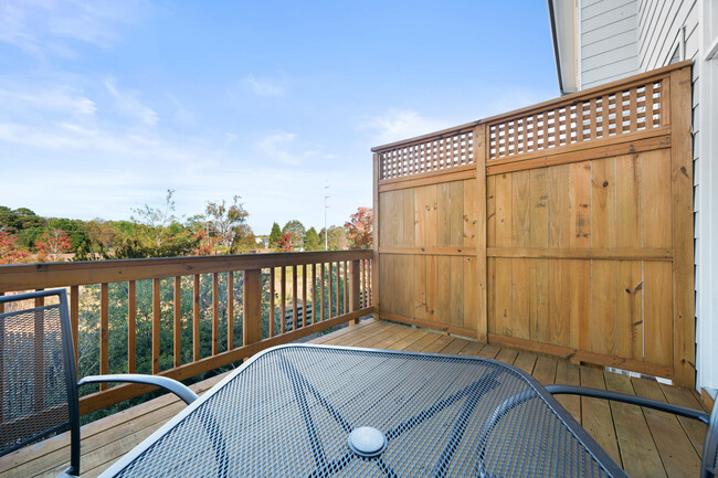 Building Photo - 7906 Laurel Crest Dr