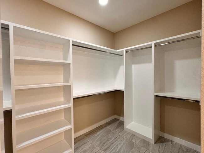 Building Photo - 6702 El Bosal Ln