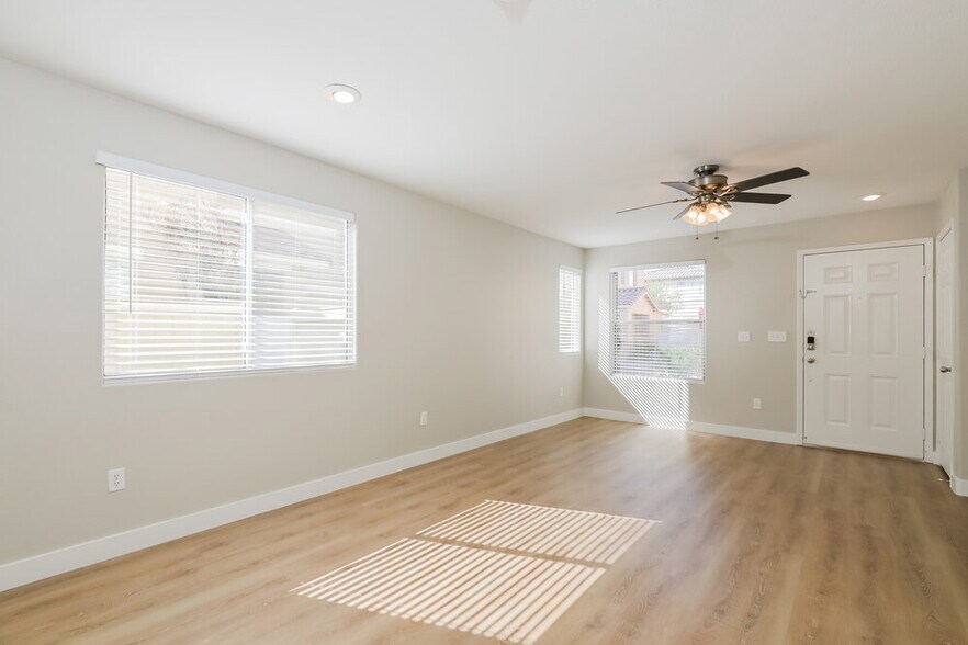 Building Photo - 9133 Spoonbill Ridge Pl