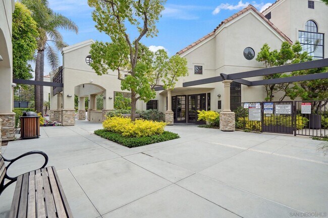 Building Photo - 26 Mercato
