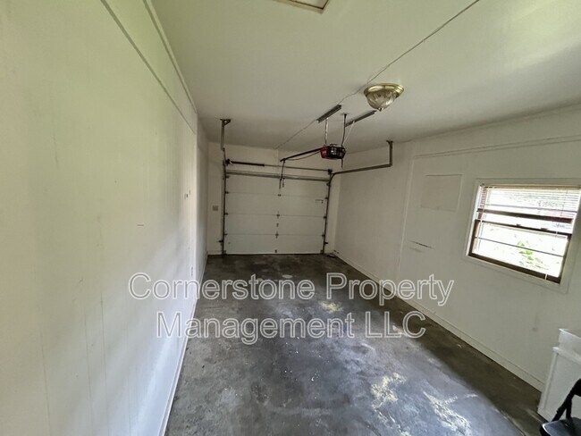 Building Photo - 2442A Ousdahl Road