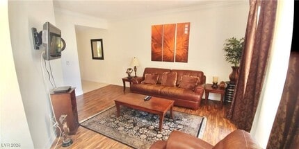 Building Photo - 230 E Flamingo Rd