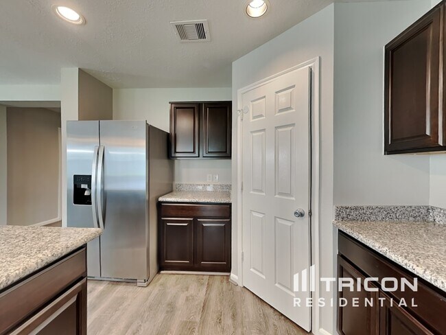 Building Photo - 18703 Mesquite Bend Ln