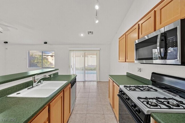 Building Photo - 7504 Evening Falls Dr