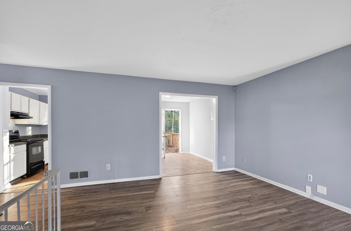 Building Photo - 1615 Pine Glen Cir