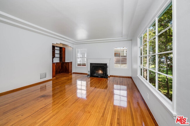 Building Photo - 311 Whiting St