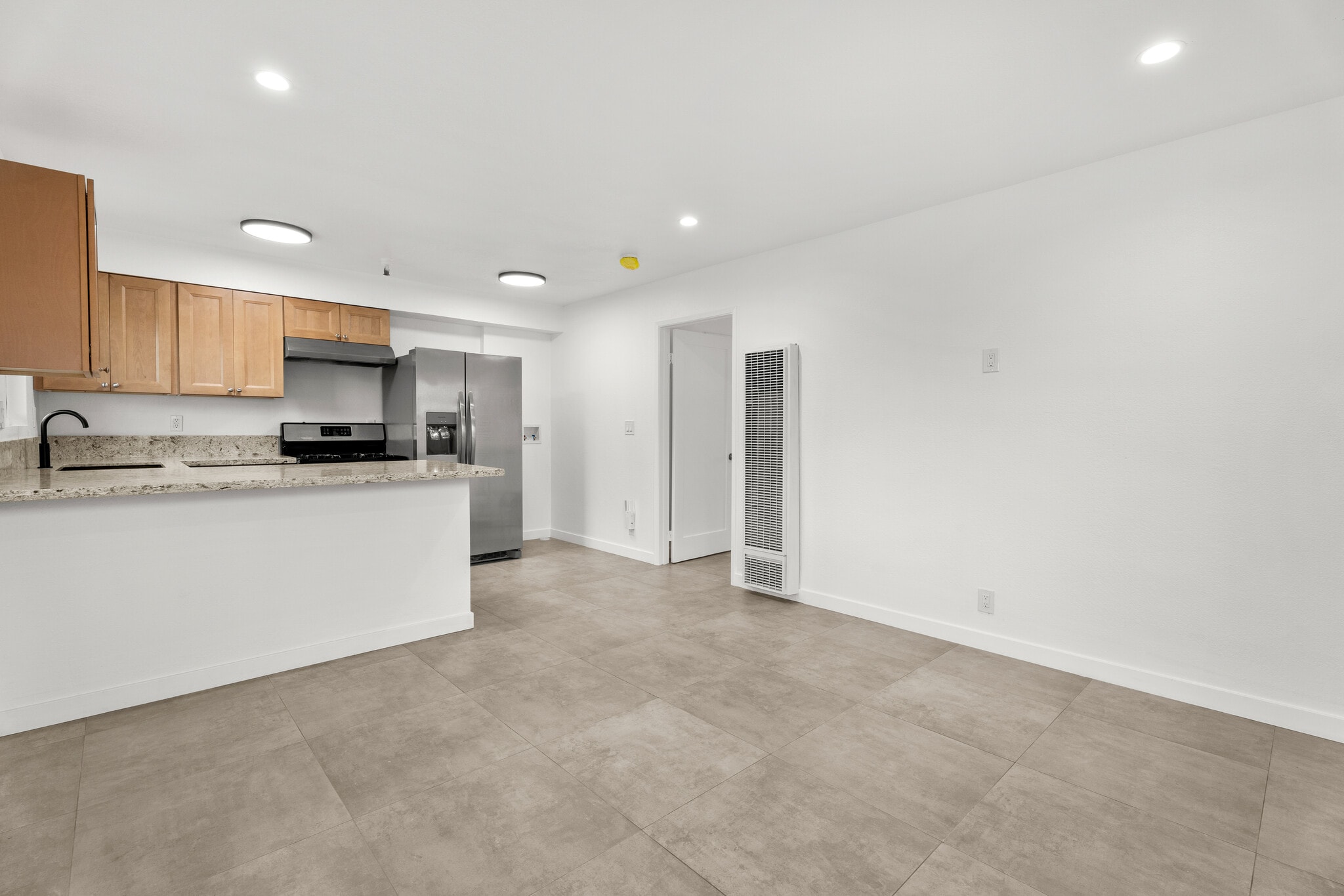Building Photo - 12612 Kornblum Ave