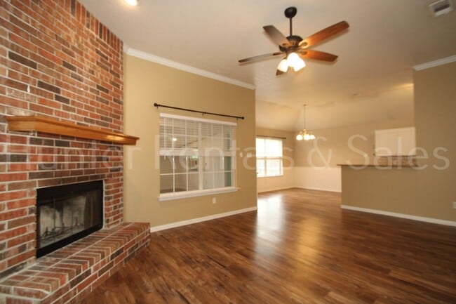 Building Photo - Walker Place Beauty