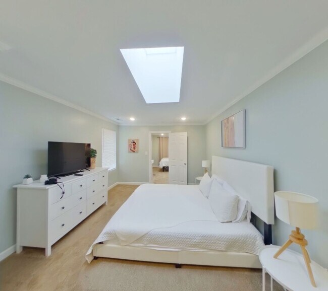 Building Photo - Ocean View