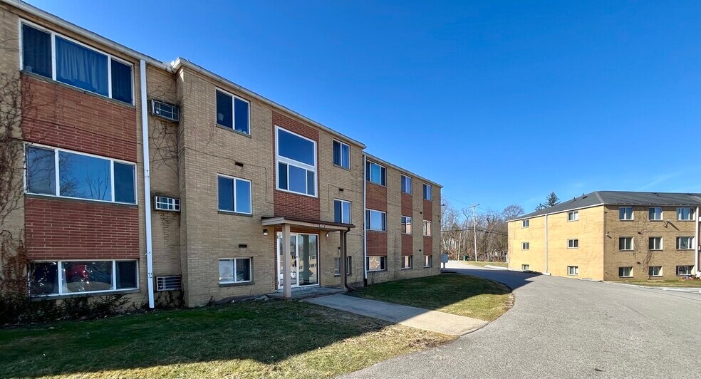 Integrity Northfield 9315 Lincoln Dr Northfield OH 44067 Apartment