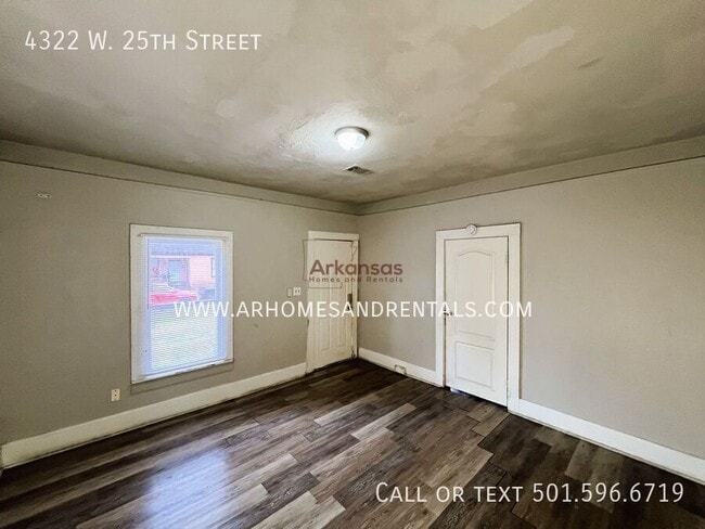 Building Photo - 4322 W 25th St