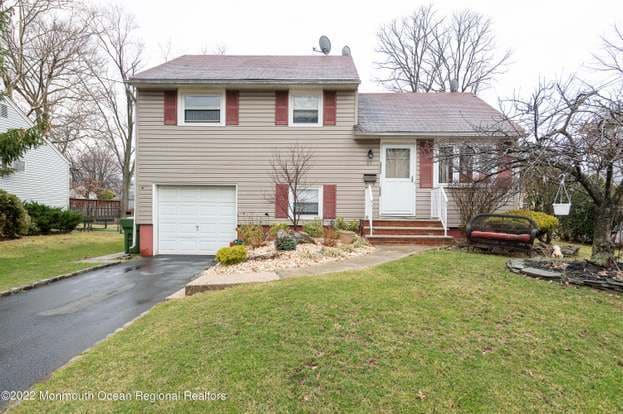 Primary Photo - 21 Heathcote Ave