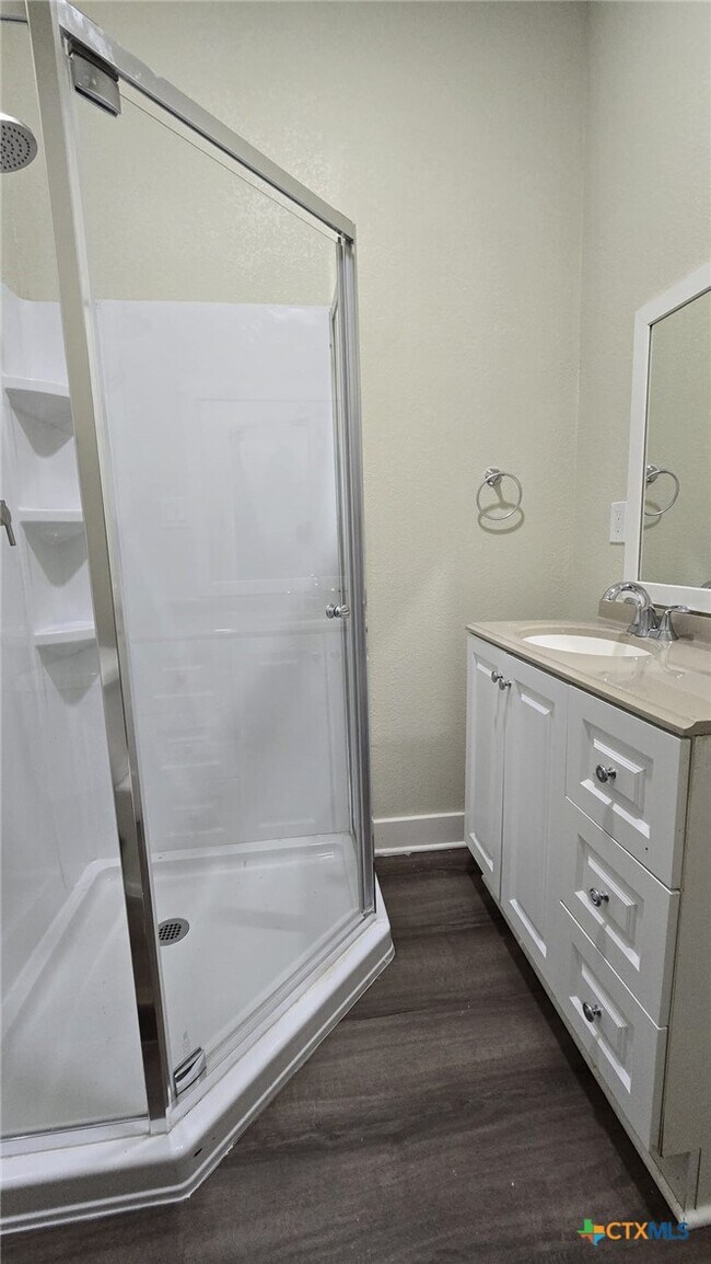 Building Photo - 305 Remuda Dr