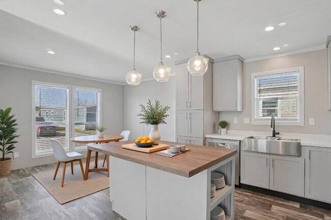 Building Photo - 1612 Swallowtail Dr