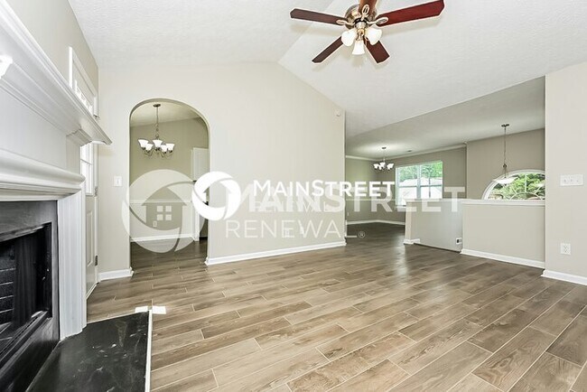 Building Photo - 4 Bedroom Pet-Friendly Home in STOCKBRIDGE, GA with Main Street Renewal