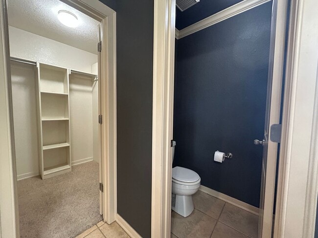 Building Photo - Stunning West Fayetteville Single Family Home