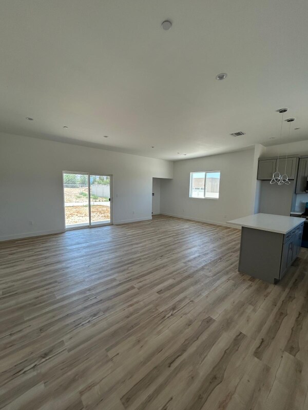 Building Photo - 9308 E Ave T 6