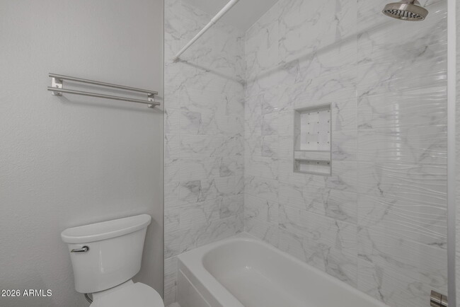 Building Photo - 9440 S 44th St