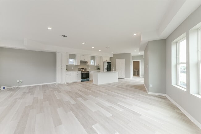 Building Photo - 5302 Tarawa Rd