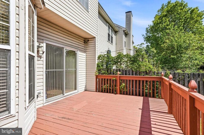 Building Photo - 445 Tuvira Ln