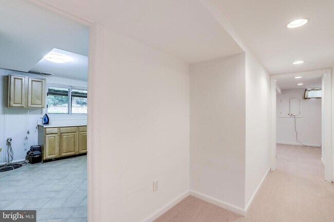 Building Photo - 5225 Old Dominion Dr