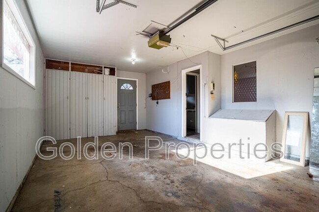 Building Photo - 1013 N 14th St