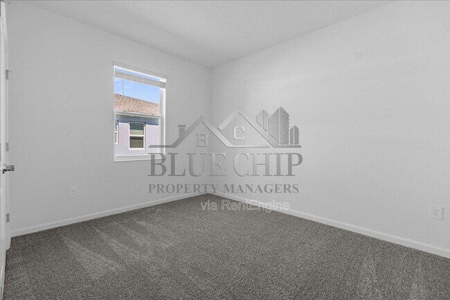 Building Photo - 3042 Country Side Dr