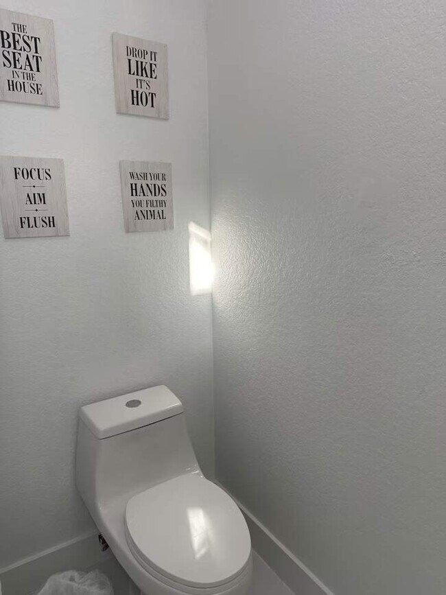 Building Photo - 1205 SW 146th Ct