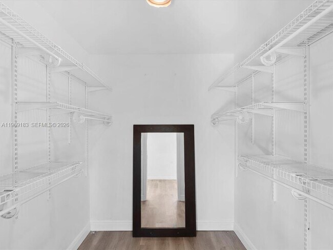 Building Photo - 8 SW 11th St