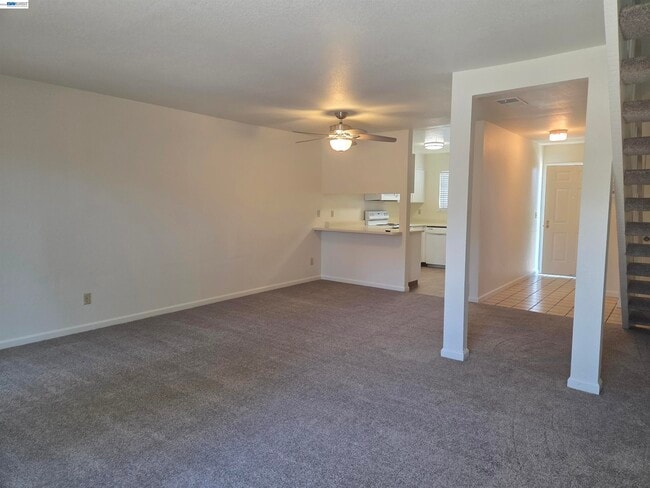 Building Photo - 7596 Silvertree Ln