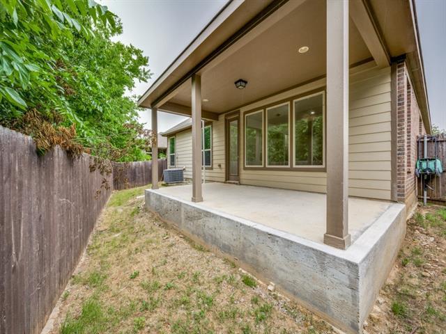 Building Photo - 8737 Maple Ridge Trail
