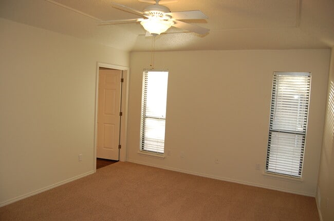 Building Photo - Beautiful 3/2/2 home in Cooper ISD