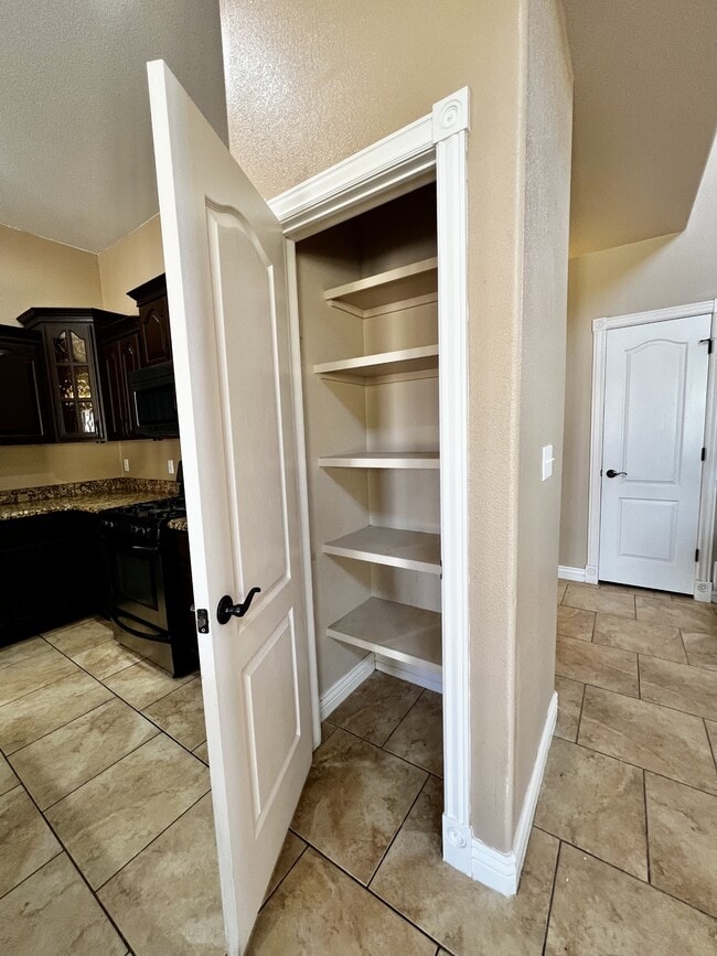 Building Photo - 3727 Grand Bahamas Dr