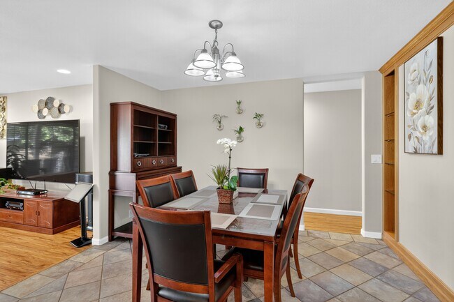 Building Photo - 4790 Discovery Point