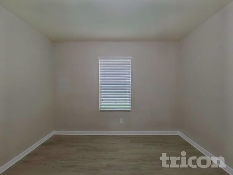 Building Photo - 16185 Yelloweyed Dr