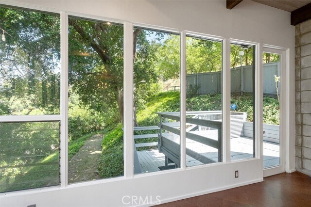 Building Photo - 3946 Alta Mesa Dr