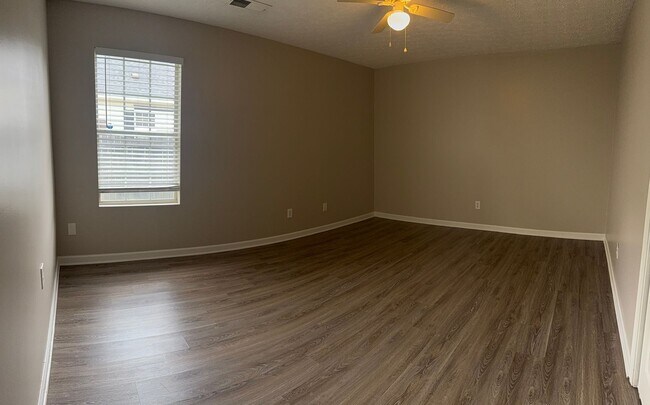 Building Photo - Immaculately Clean 3Bed/2Bath home for lease in Jonesboro
