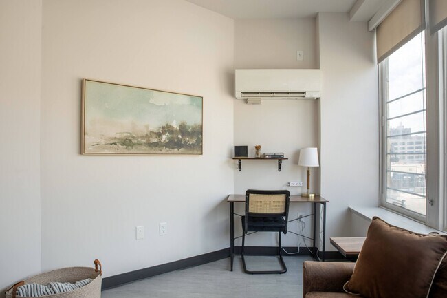 Building Photo - 333 W State St