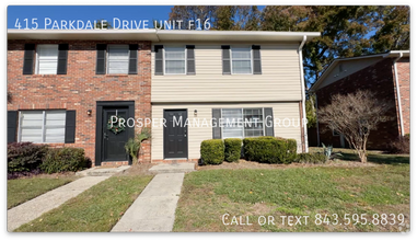 Building Photo - Charming End-Unit Townhome in Carolina Cove