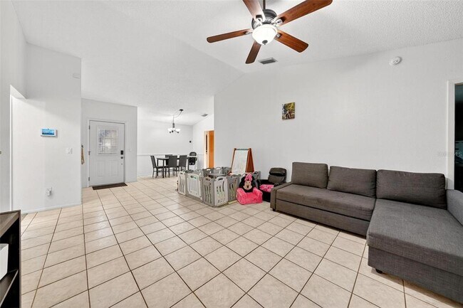 Building Photo - 5107 Deer Creek Dr