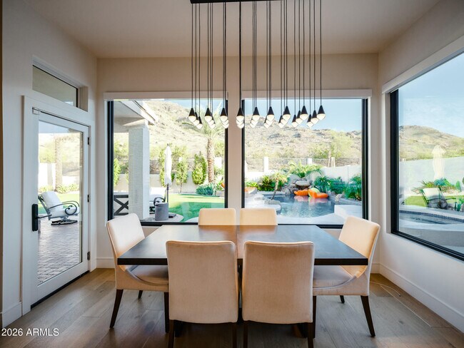 Building Photo - 2024 E Granite View Dr